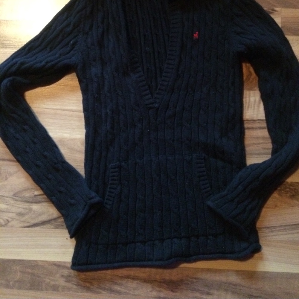 Sweater - Picture 4 of 4
